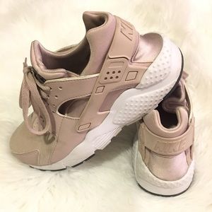 Noel Women’s Air Huarache Run Shoes, Size: 6.5